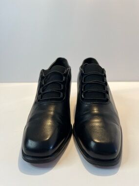 Nickels Black Leather Heeled Oxfords with Elastic Lace